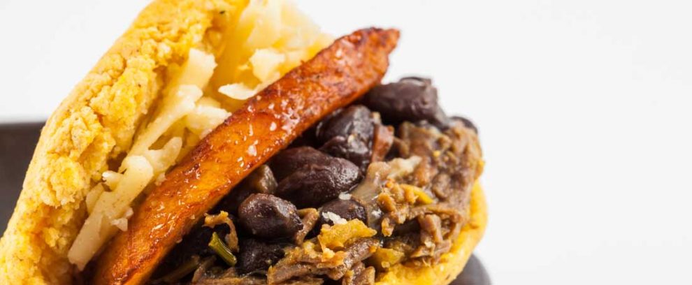 Arepas de ropa vieja, típicas de Venezuela -canalHOGAR