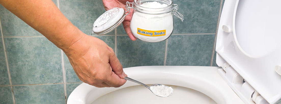 Cómo se prepara el bicarbonato para limpiar el baño?